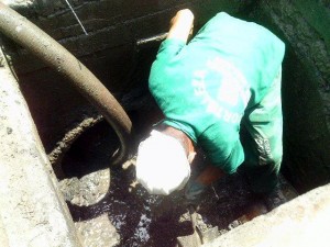 Limpeza de rede pluvial em Santo Amro