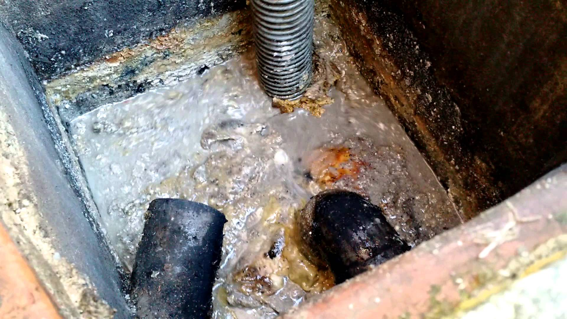 desentupimento e limpeza de caixa de gordura