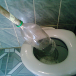 desentupimento com garrafa pet